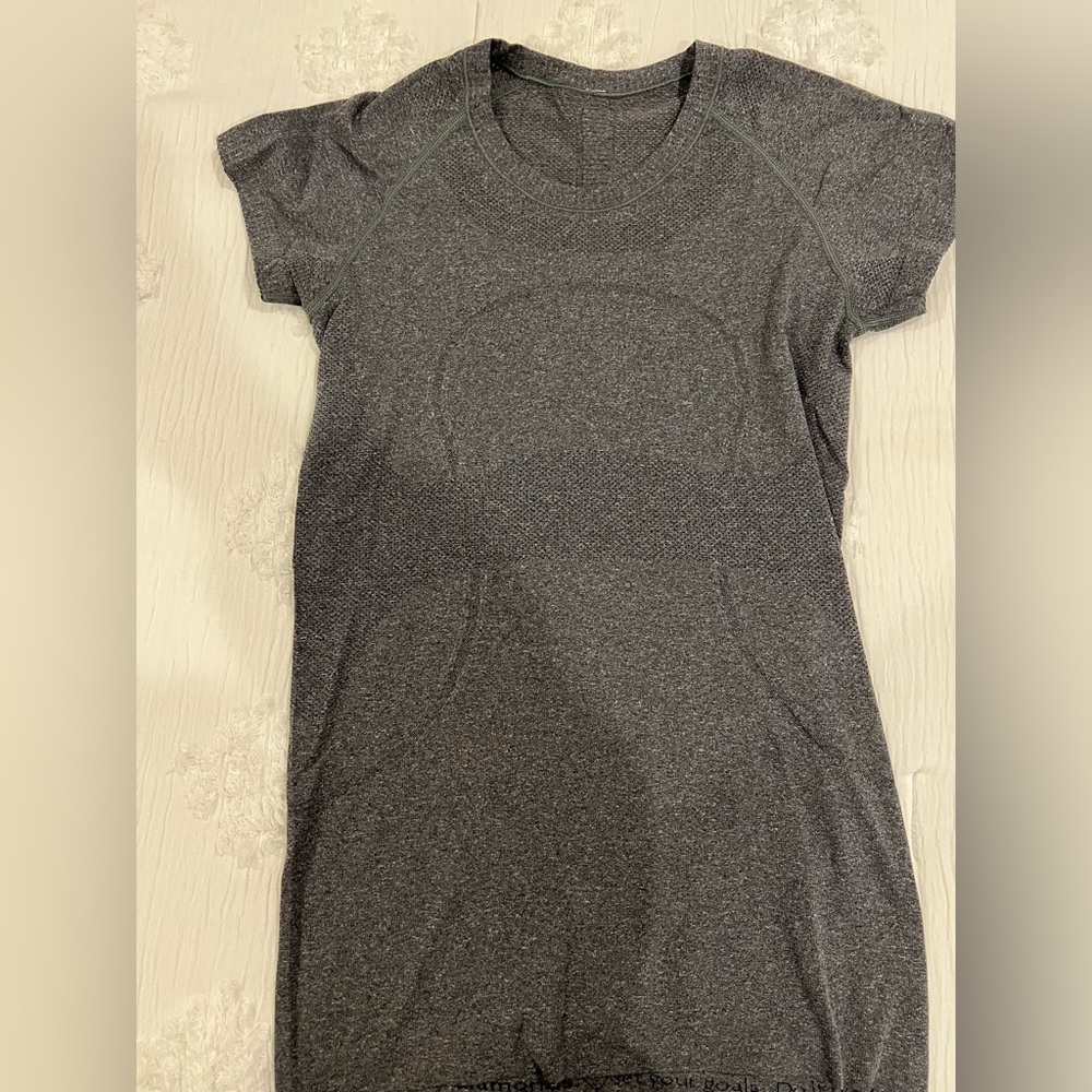 Lululemon Swiftly Tech Short Sleeve